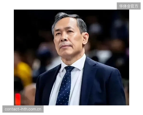 北京队依靠周琦在内线的优势击败广东，许利民的战术调整收效显著。